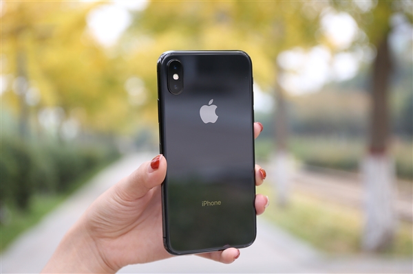 新一代iPhone曝光！苹果要这样玩大的(图1)
